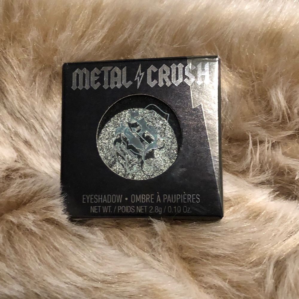New in box Kat Von D Eyeshadow Black No. 1